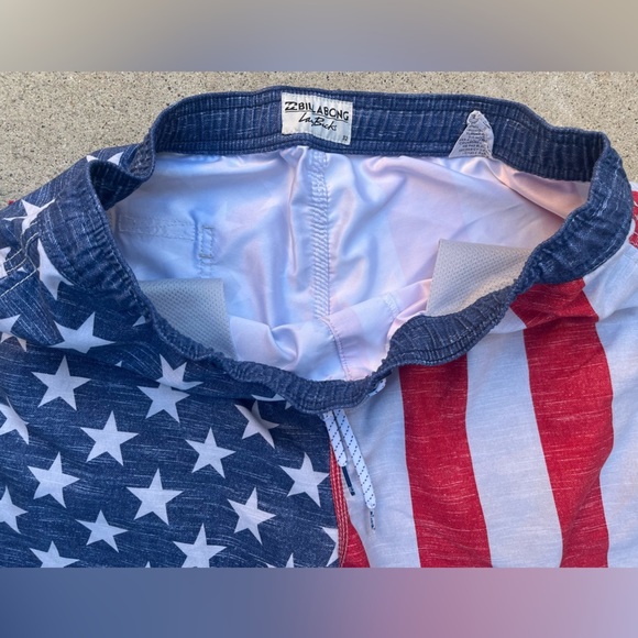 Men's Billabong Shorts Multicolor USA Flag 32 Board Layback Pocket Surf Beach 1A - Picture 4 of 14